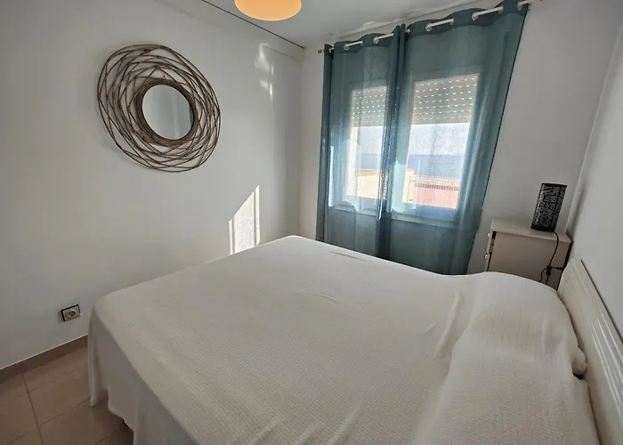 Mediterraneo A Vacaciones Sobre Rocas, 1ª Línea De Mar, Zona Privilegiada, Vista Al Mar. - Es-258-155 * Roses