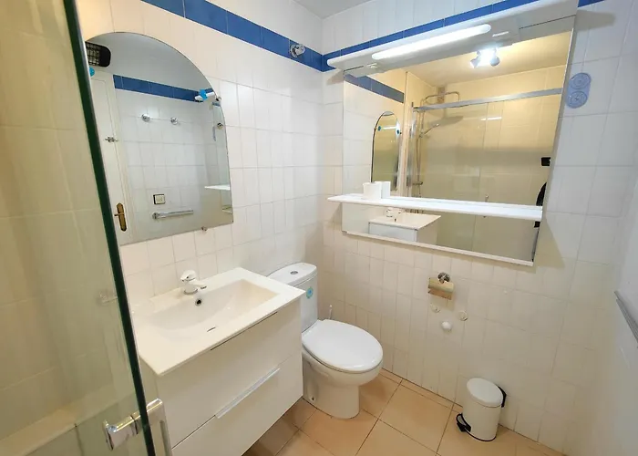 Mediterraneo A Vacaciones Sobre Rocas, 1ª Línea De Mar, Zona Privilegiada, Vista Al Mar. - Es-258-155 Roses