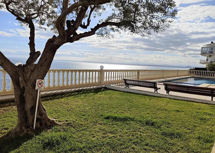 Mediterraneo A Vacaciones Sobre Rocas, 1ª Línea De Mar, Zona Privilegiada, Vista Al Mar. - Es-258-155 Roses