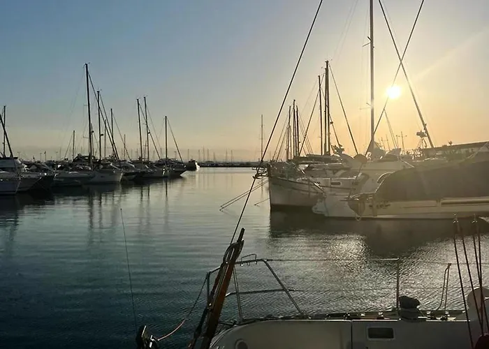 Mediterraneo A Vacaciones Sobre Rocas, 1ª Línea De Mar, Zona Privilegiada, Vista Al Mar. - Es-258-155 Roses